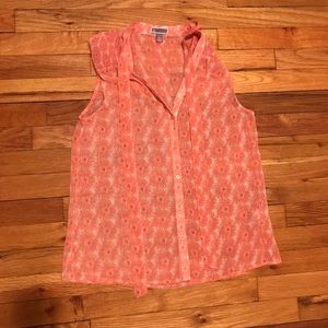 Chelsea 28 - Sleeveless Blouse